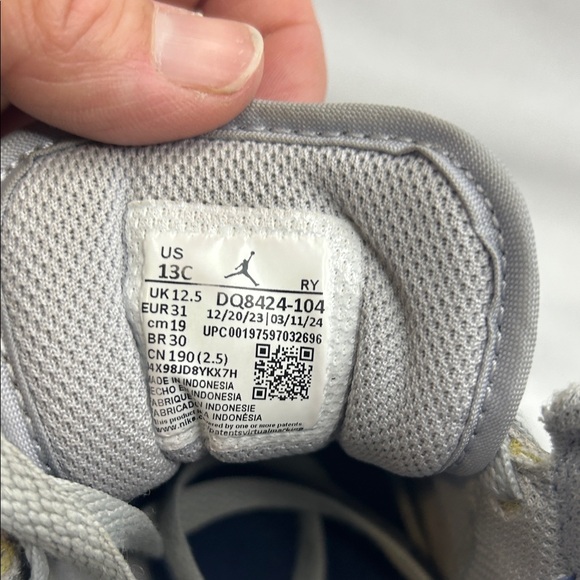 Nike Jordan 1 Mid shoes in the "Cement Grey/White-True Blue" size 13c - Picture 2 of 7